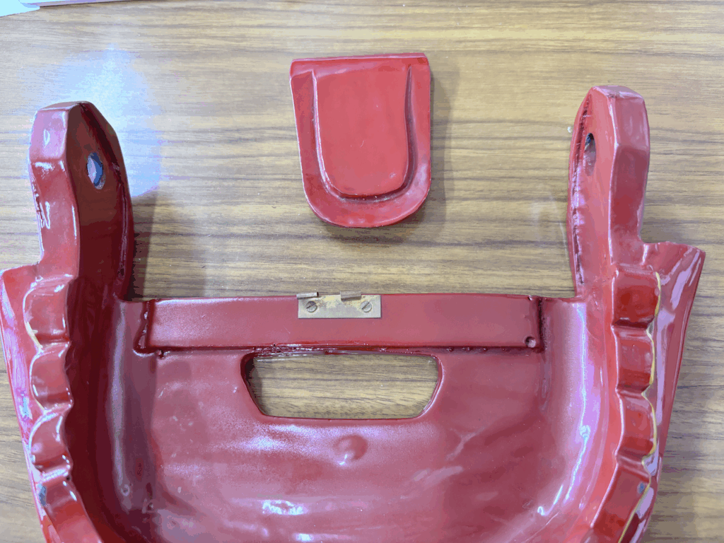 獅子頭の舌の修理の画像